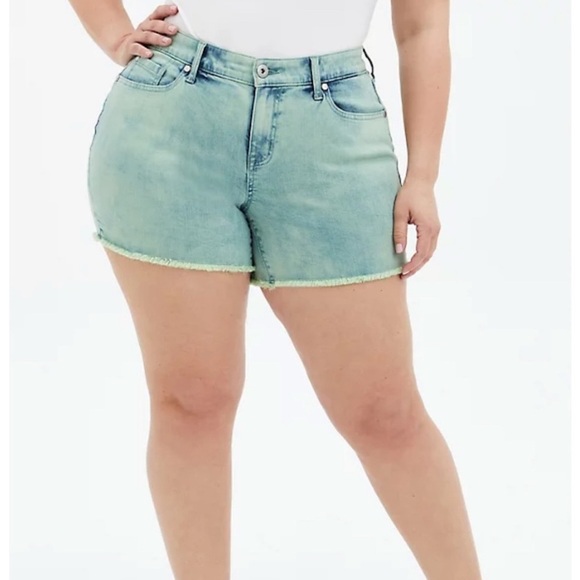 NWT Torrid Mid Rise Midi Short Vintage Stretch Acid Jade 12 - Picture 6 of 6